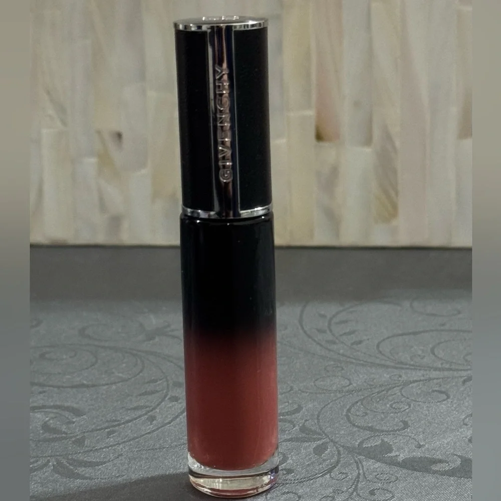 Givenchy Le Rouge Liquid Lipstick in Shade Nude Ambre (New No Box)
